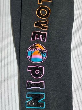 VS PINK “Love Pink” Sunset Palm Tree Joggers – Size XS